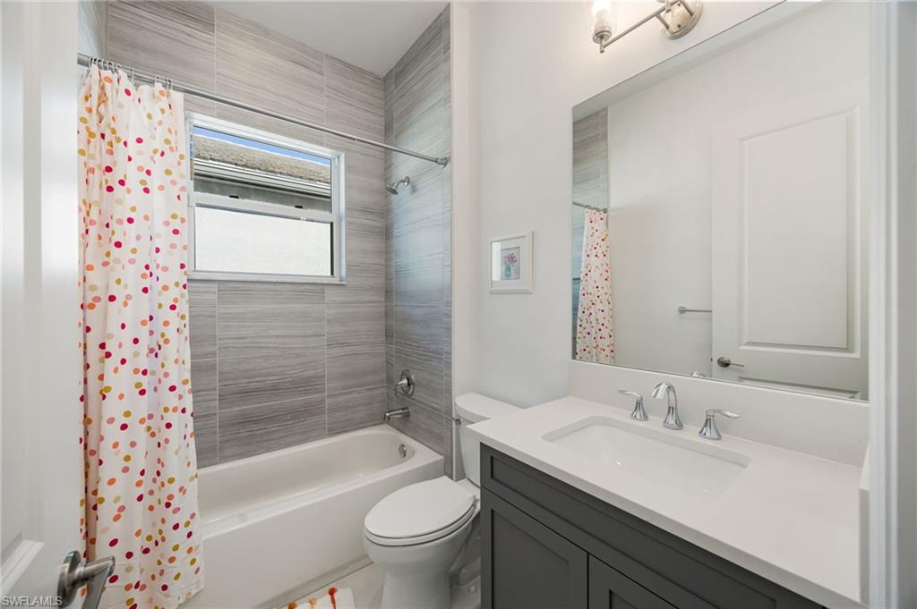 VALENCIA TRAILS - Residential