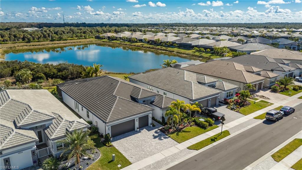 VALENCIA TRAILS - Residential