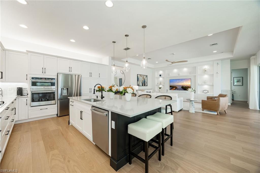 VALENCIA TRAILS - Residential