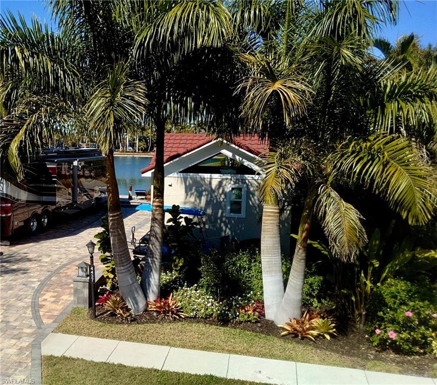 PELICAN LAKE RV RESORT - Land