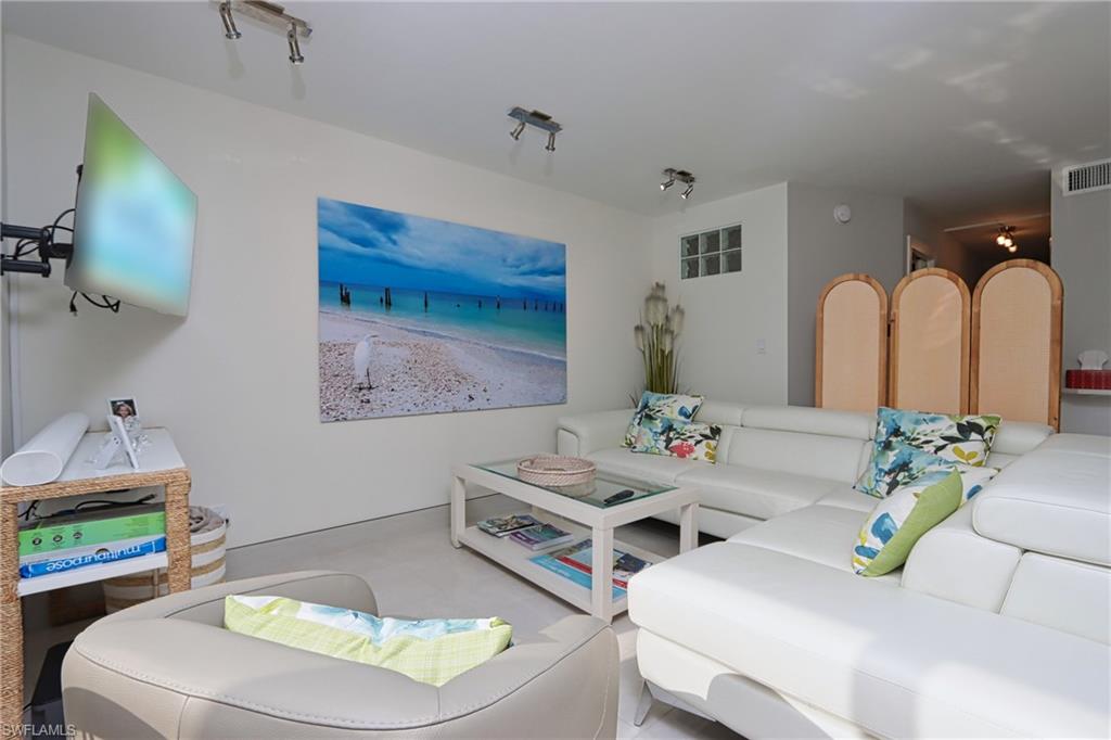 2500 Gulf Shore BLVD N S6