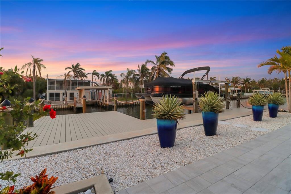 LITTLE HICKORY SHORES - Residential