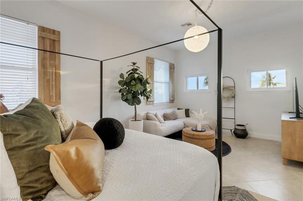 LITTLE HICKORY SHORES - Residential