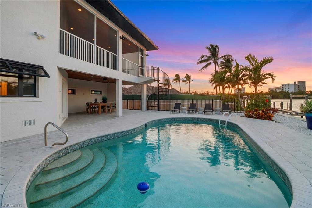 LITTLE HICKORY SHORES - Residential