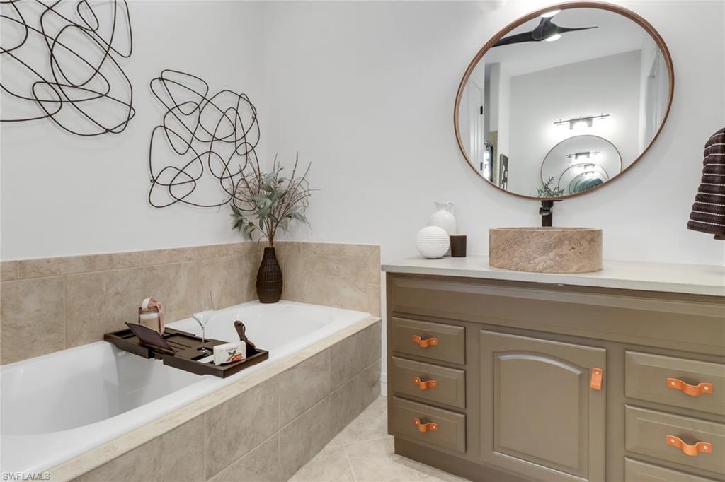 LITTLE HICKORY SHORES - Residential