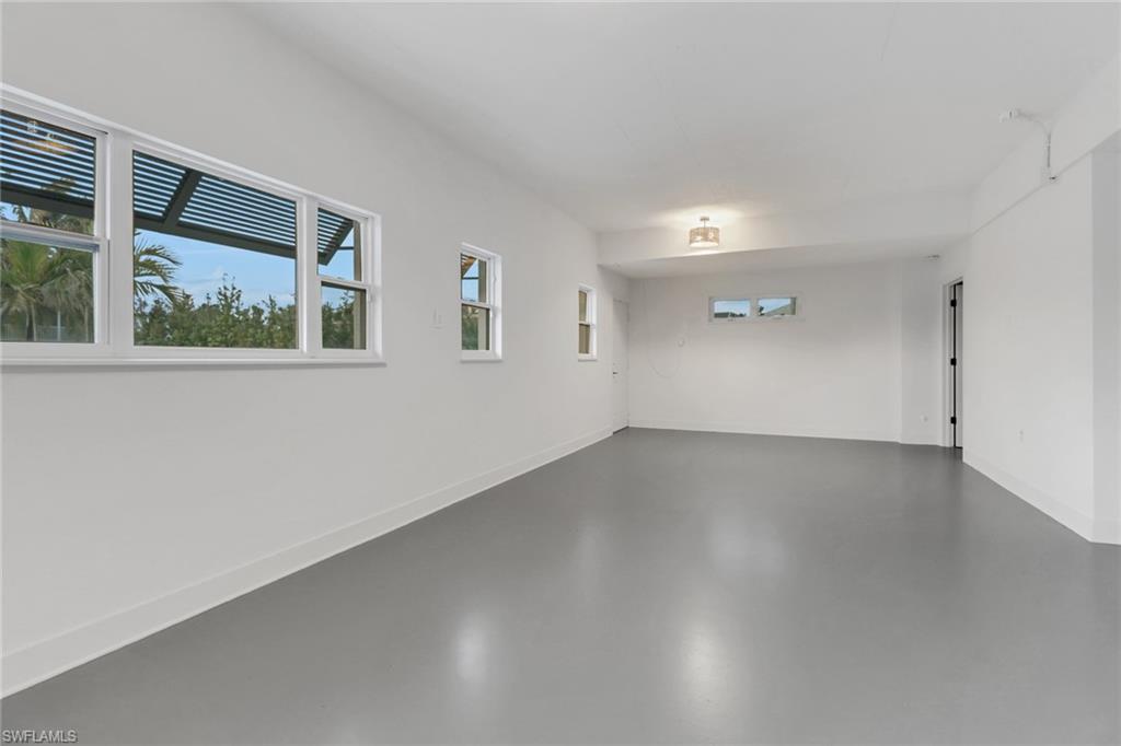 LITTLE HICKORY SHORES - Residential