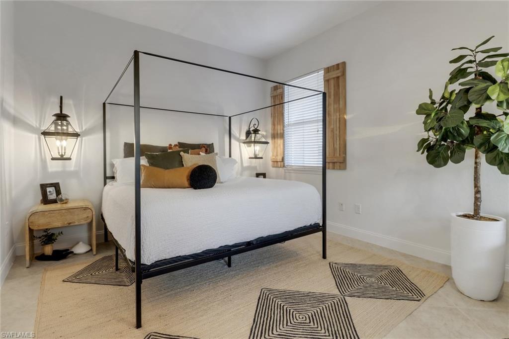 LITTLE HICKORY SHORES - Residential