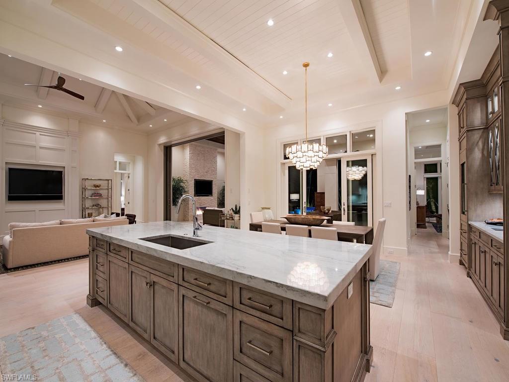 MOORINGS - Residential