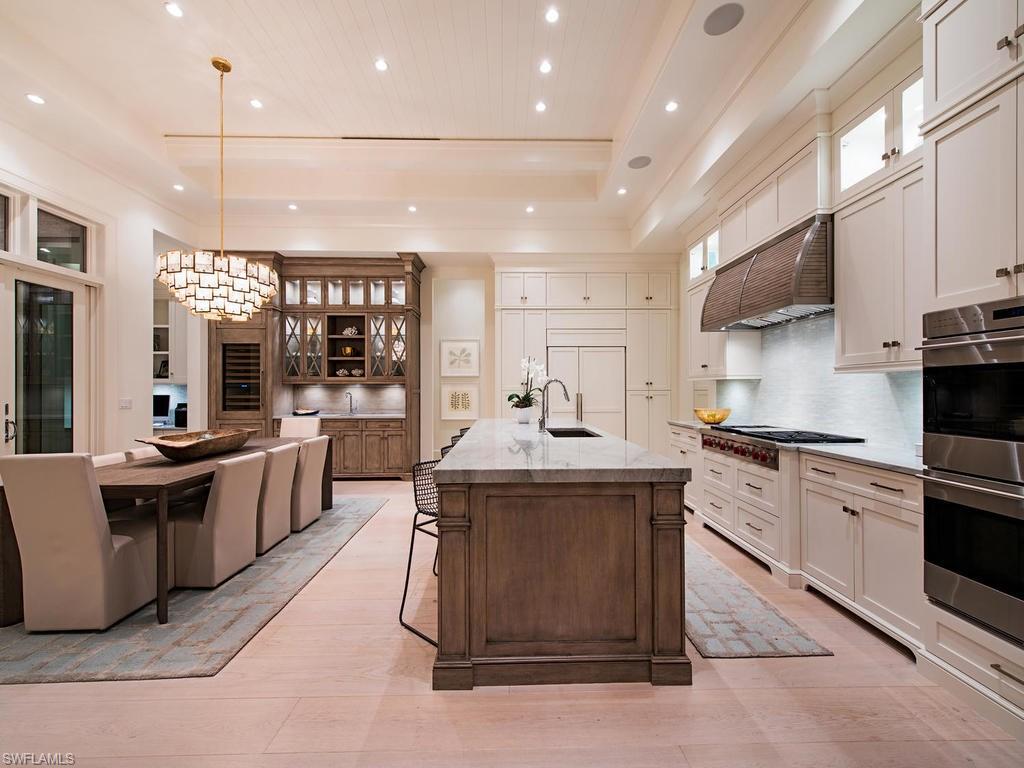 MOORINGS - Residential