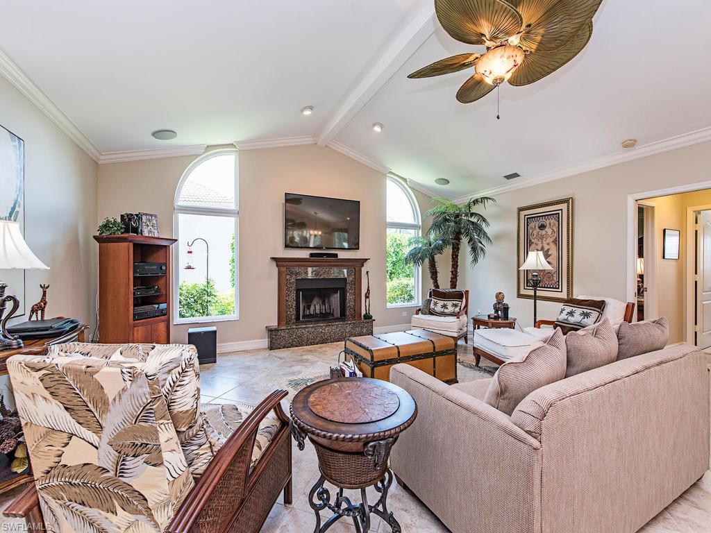 LONGSHORE LAKE - Residential