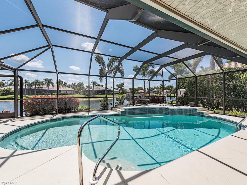 LONGSHORE LAKE - Residential