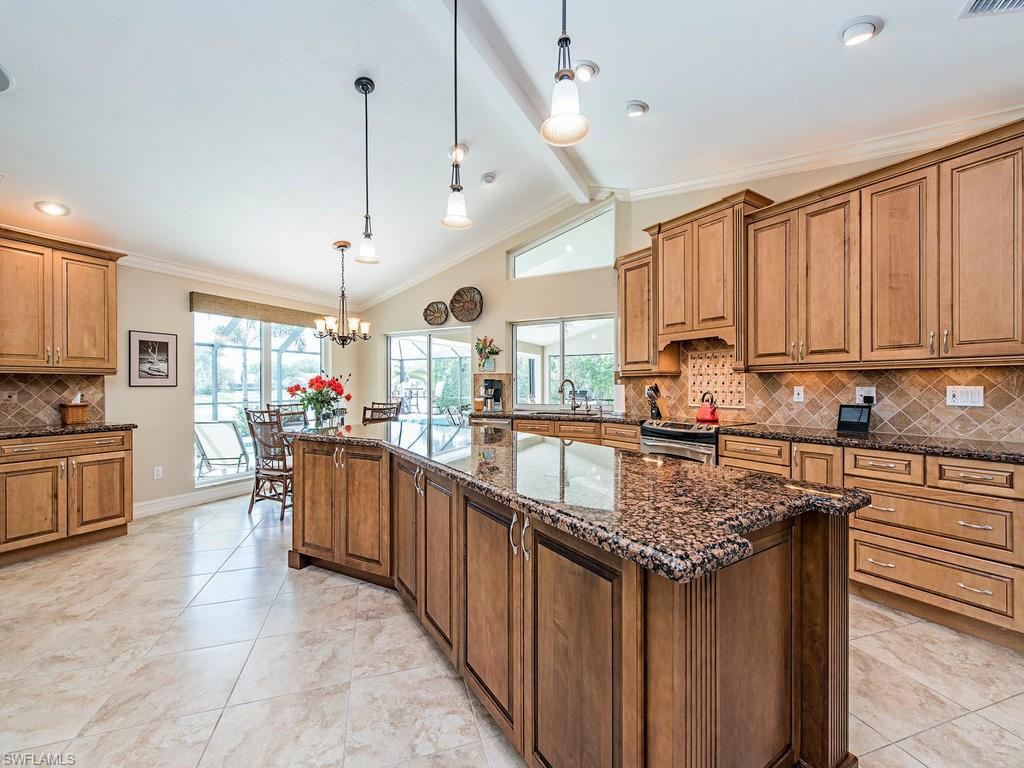 LONGSHORE LAKE - Residential