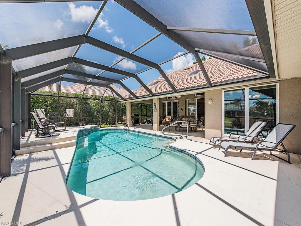 LONGSHORE LAKE - Residential