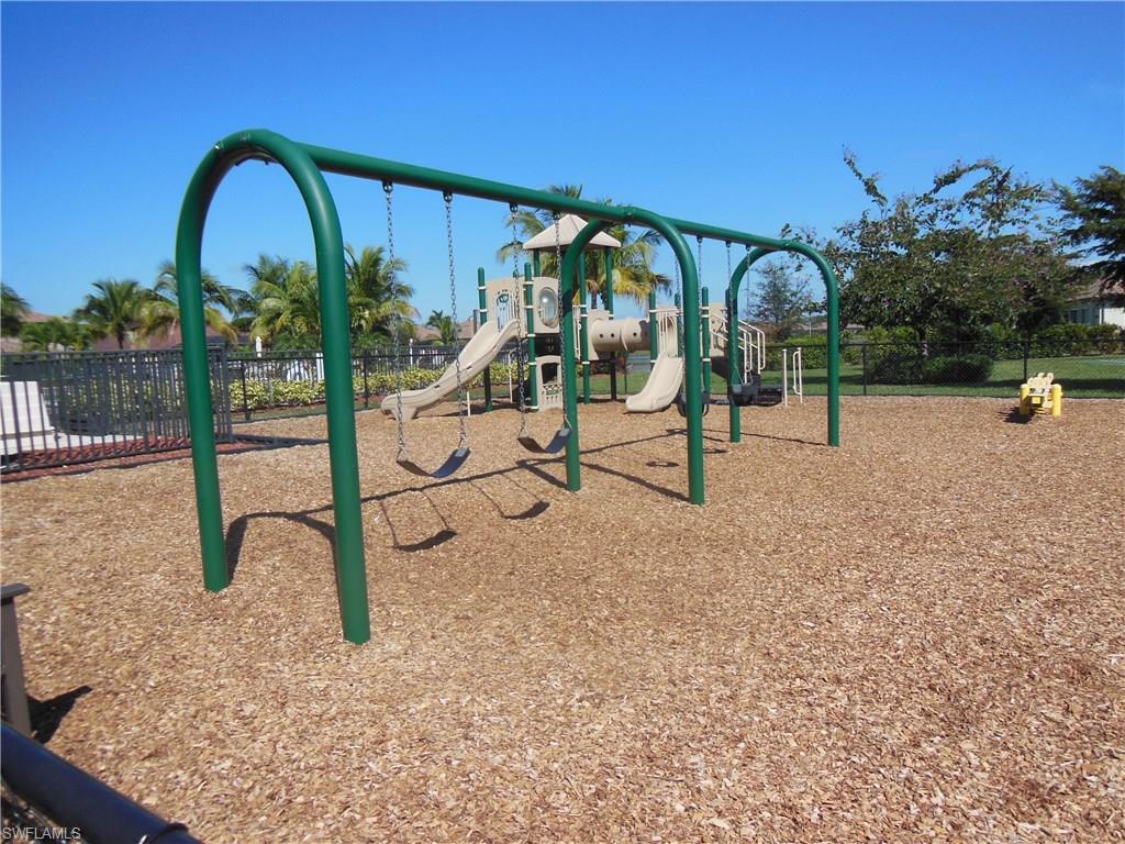 REFLECTION ISLES - Residential