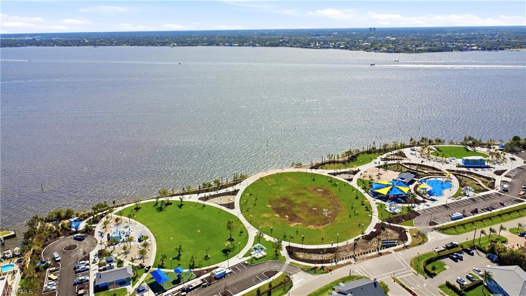 RIVER HARBOR CLUB CONDO - Residential