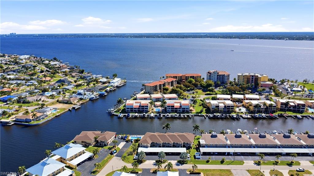 RIVER HARBOR CLUB CONDO - Residential