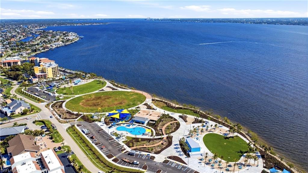 RIVER HARBOR CLUB CONDO - Residential