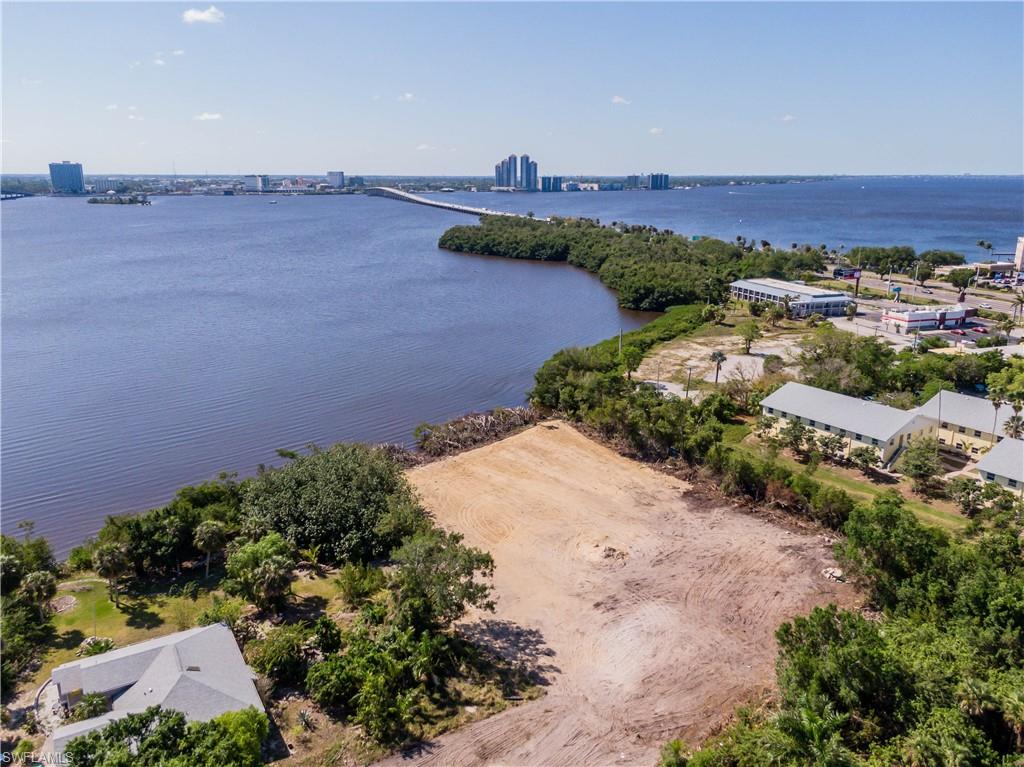 HARBOR ESTATES - Land