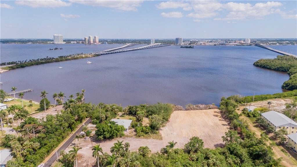 HARBOR ESTATES - Land