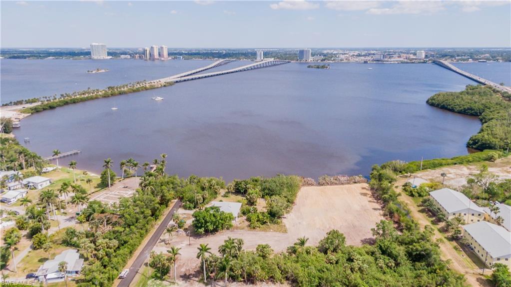 HARBOR ESTATES - Land