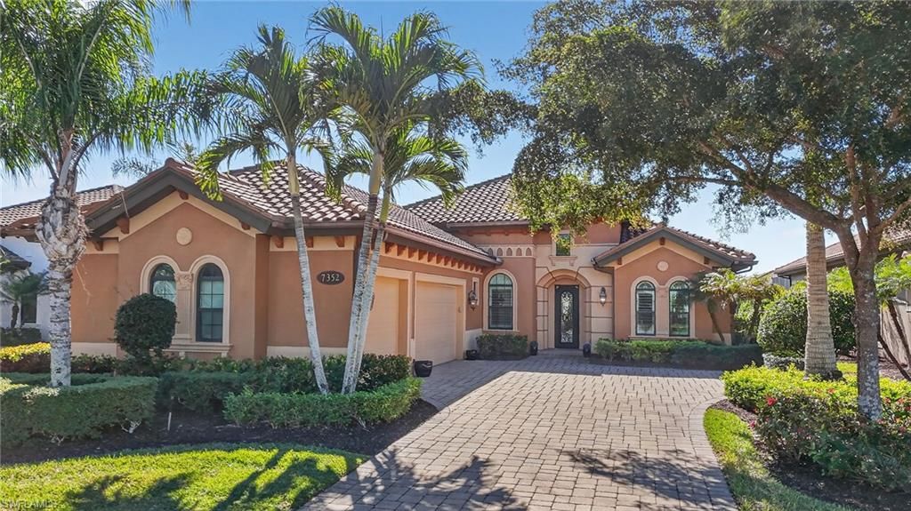 Photo of 7352 Lantana WAY, NAPLES, FL 34119 (MLS # 226003848)