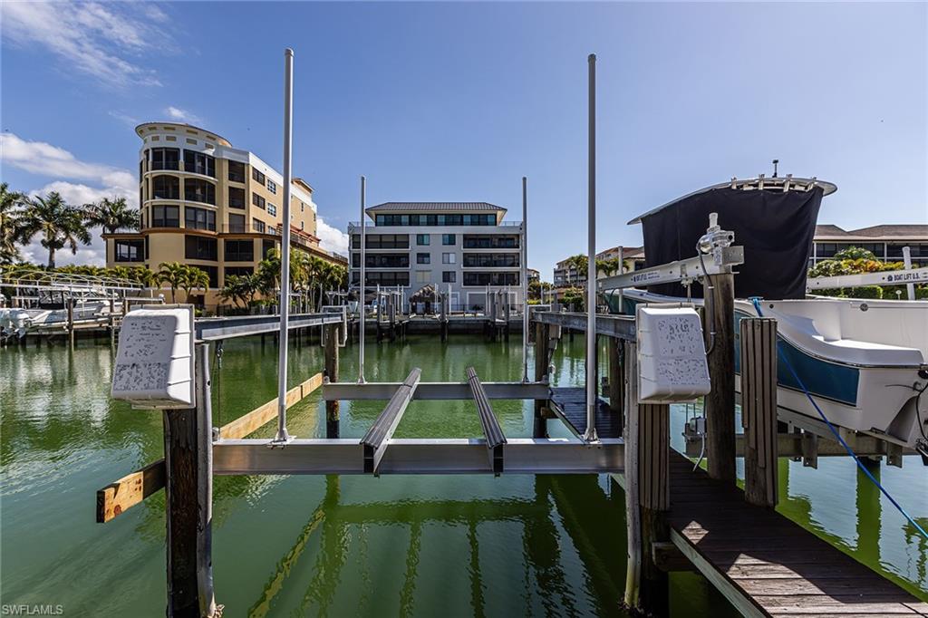 PELICAN PERCH - Residential