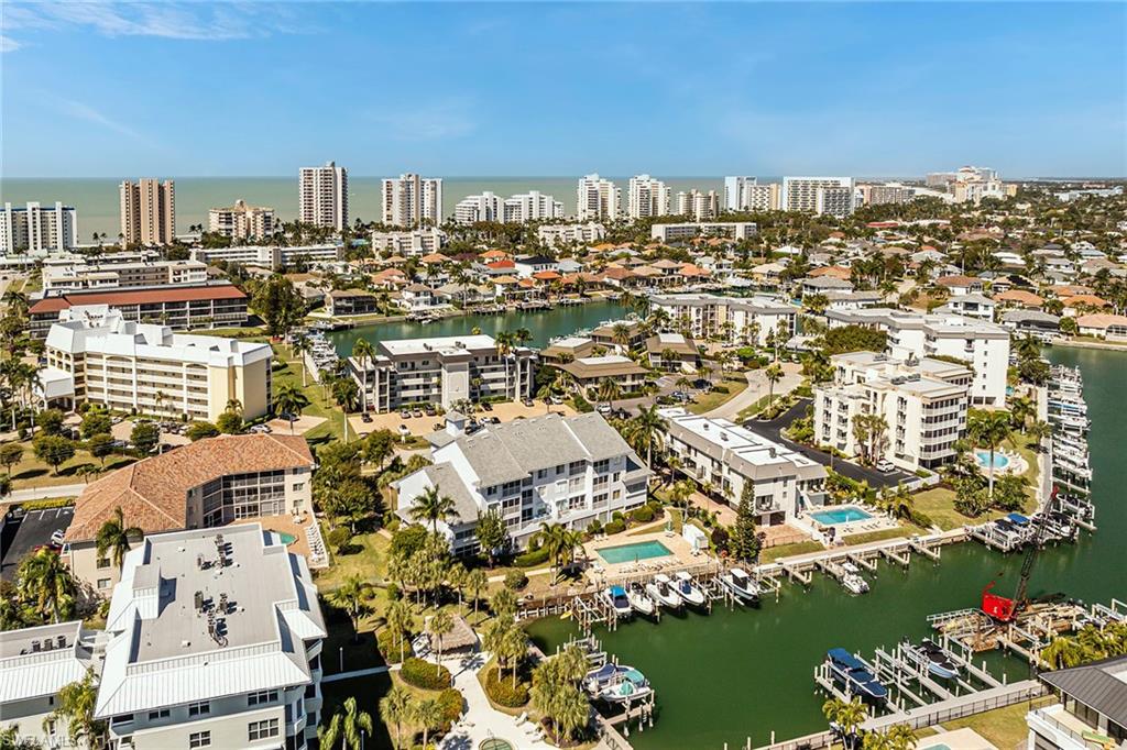 PELICAN PERCH - Residential