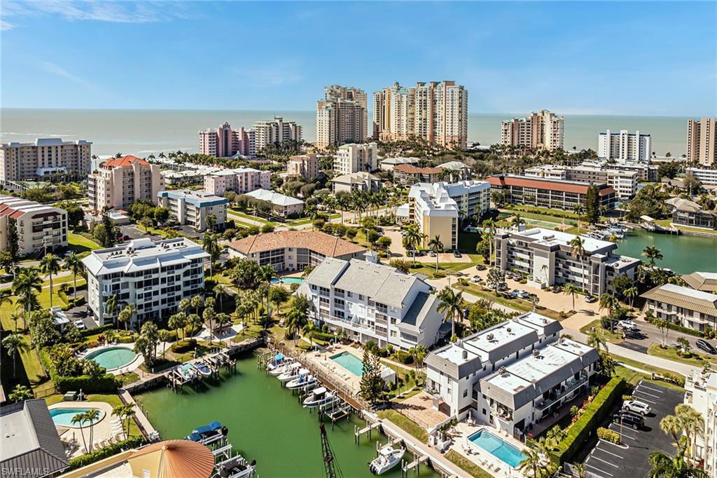 PELICAN PERCH - Residential