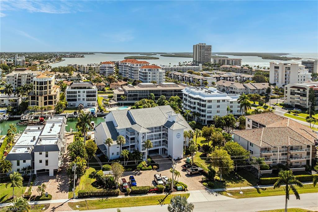 PELICAN PERCH - Residential