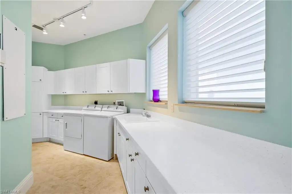 Fort Myers, Florida, 33908, United States, 3 Bedrooms Bedrooms, ,4 BathroomsBathrooms,Residential,Active,2045522