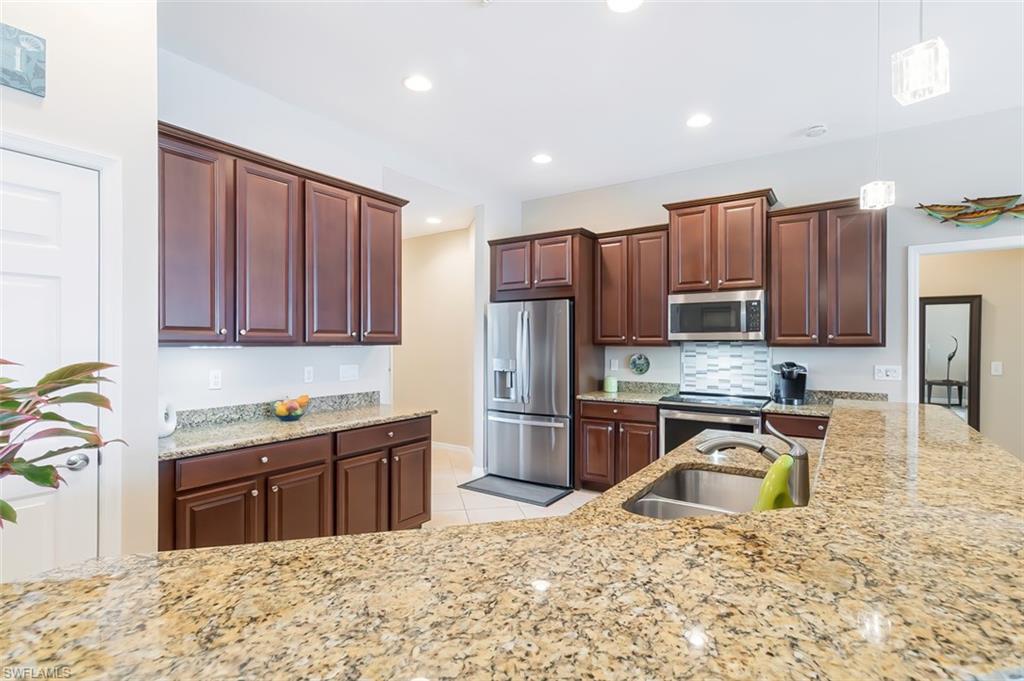 CATALINA ISLES - Residential