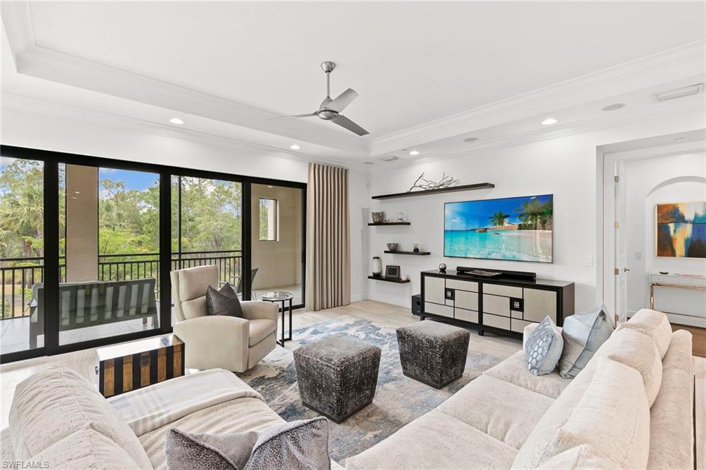 2733 Tiburon BLVD E 102