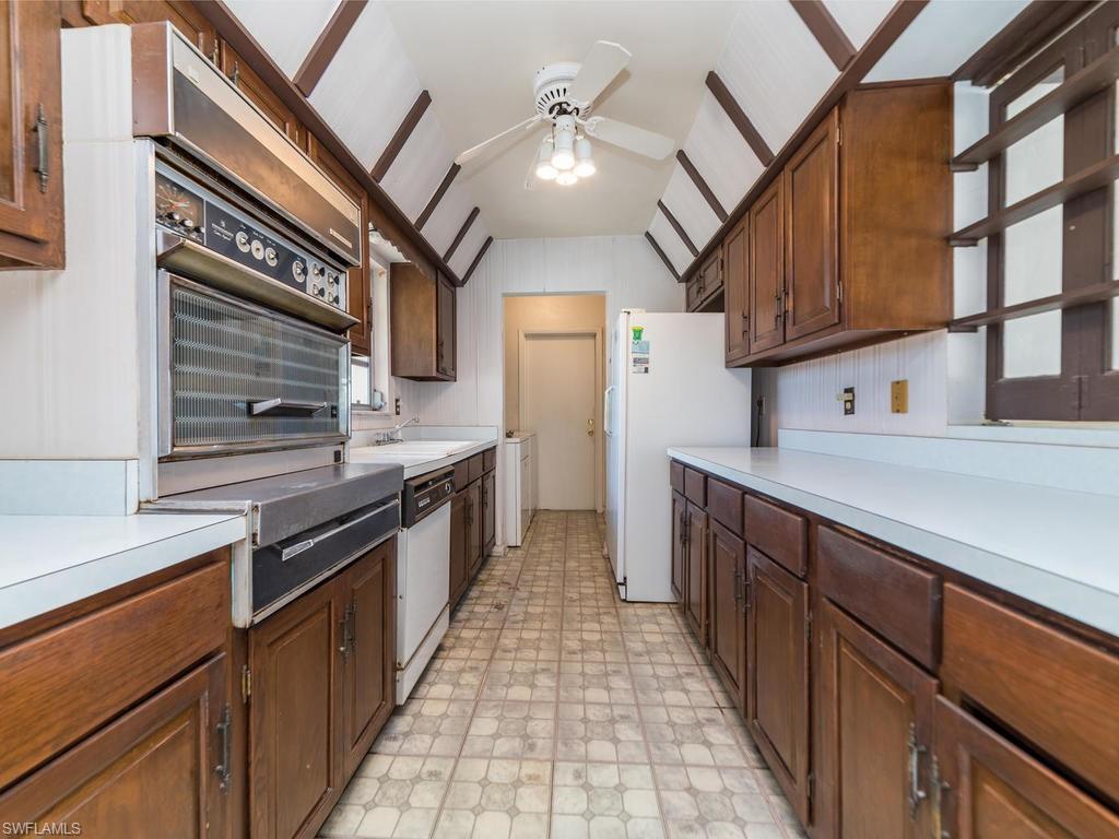 MARCO ISLAND - Residential