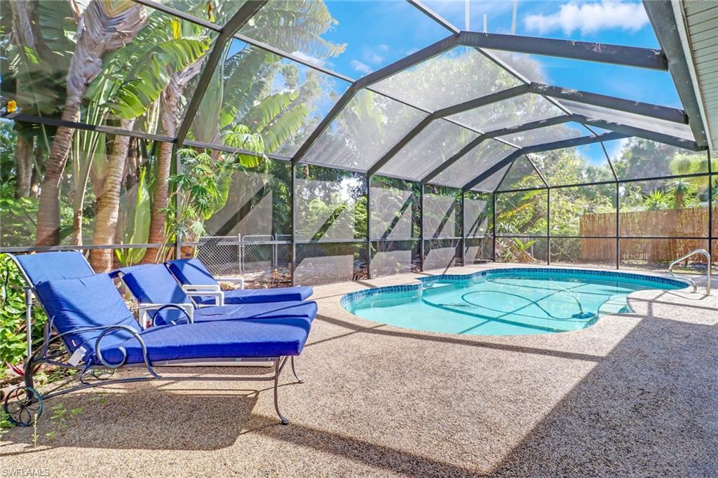 SAN CARLOS PARK - Residential