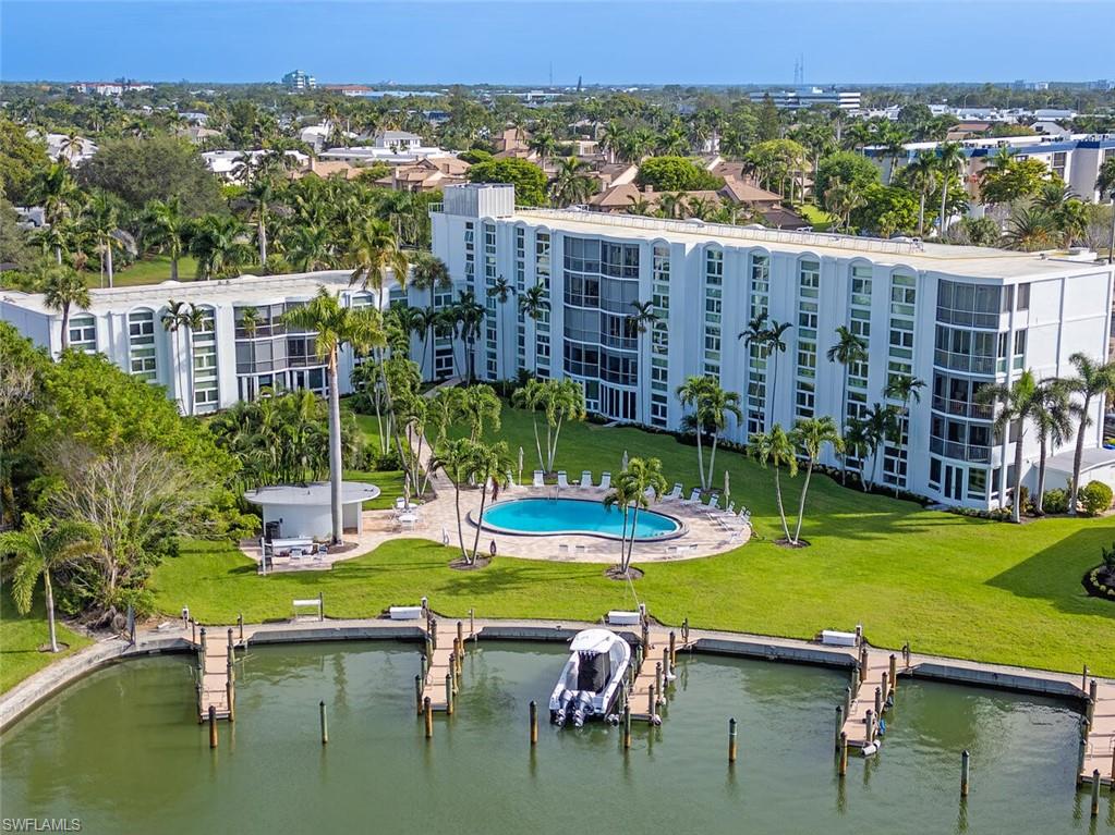 400 Park Shore DR 303
