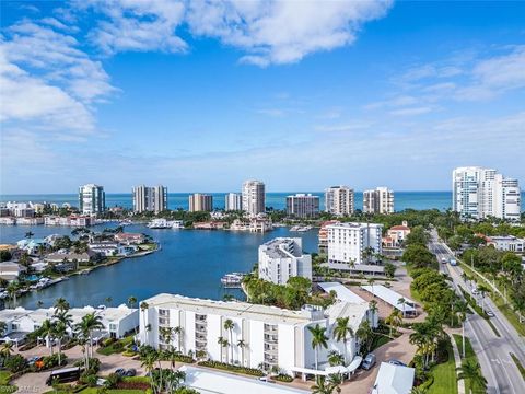 400 Park Shore DR 303 NAPLES FL 34103