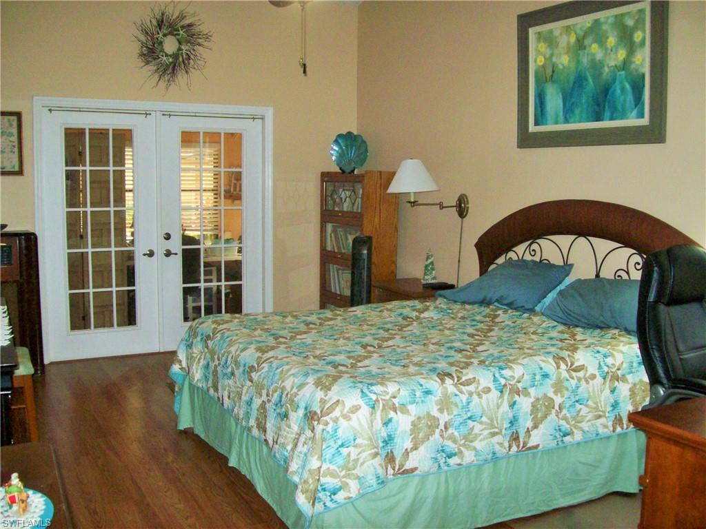 ISLAND PARK VILLAGE - Residential