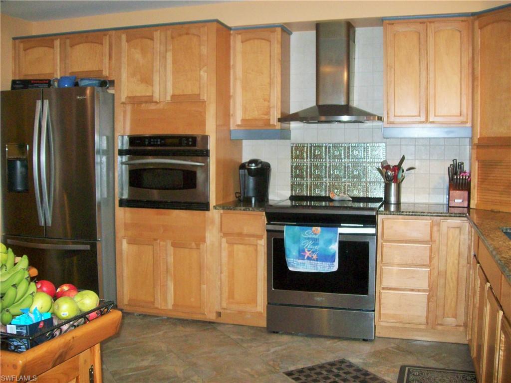 ISLAND PARK VILLAGE - Residential