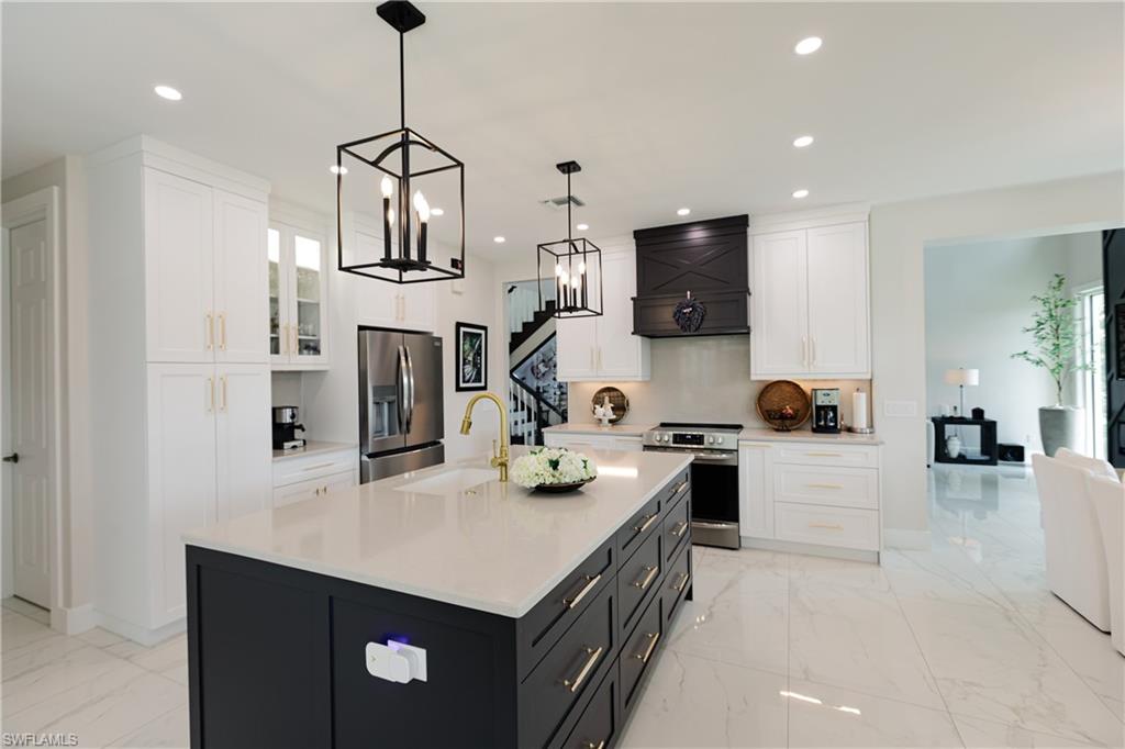 MARCO BEACH - Residential