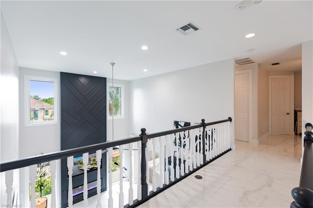 MARCO BEACH - Residential