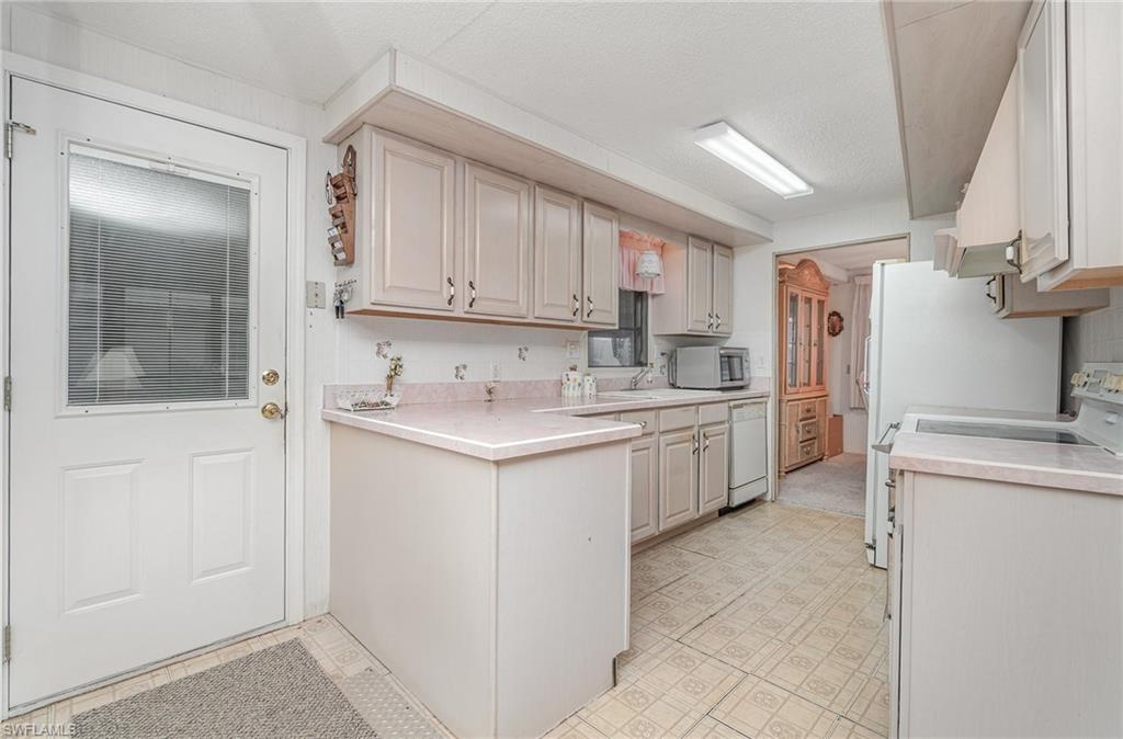 OAK PARK VILLAGE CO-OP INC - Residential