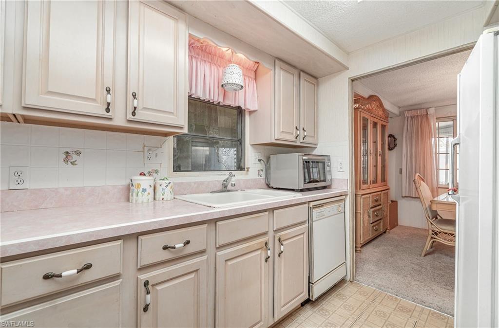 OAK PARK VILLAGE CO-OP INC - Residential