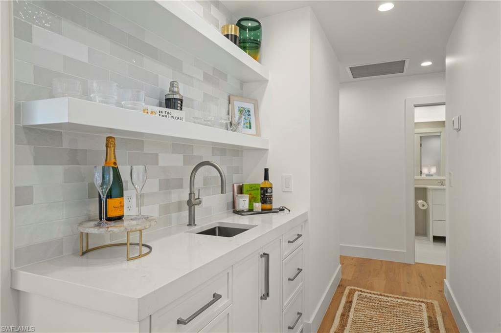 BEACH HOMES - Residential