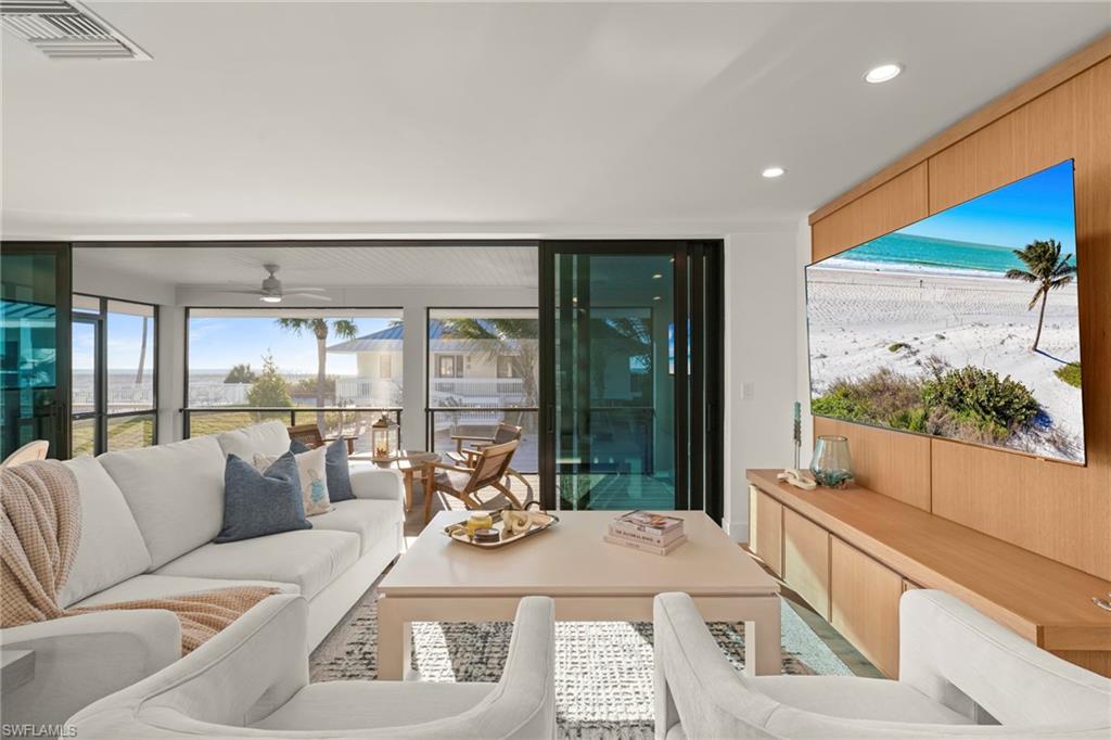 BEACH HOMES - Residential