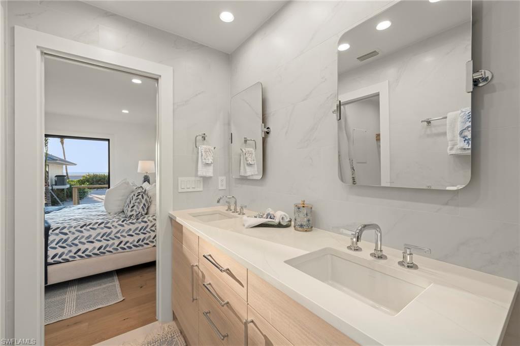 BEACH HOMES - Residential