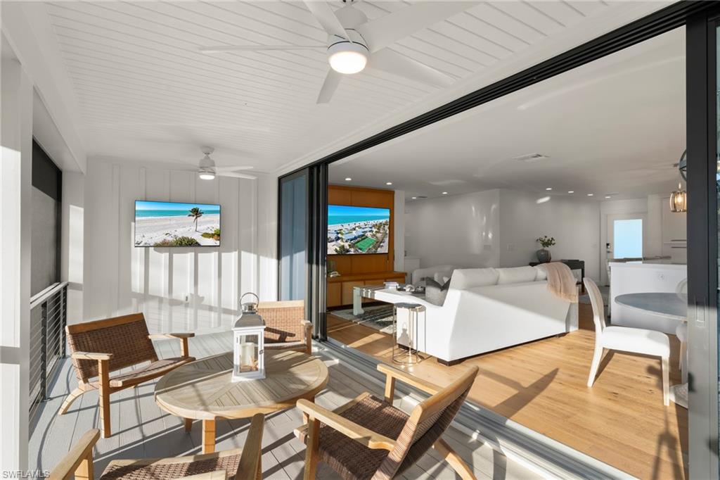 BEACH HOMES - Residential