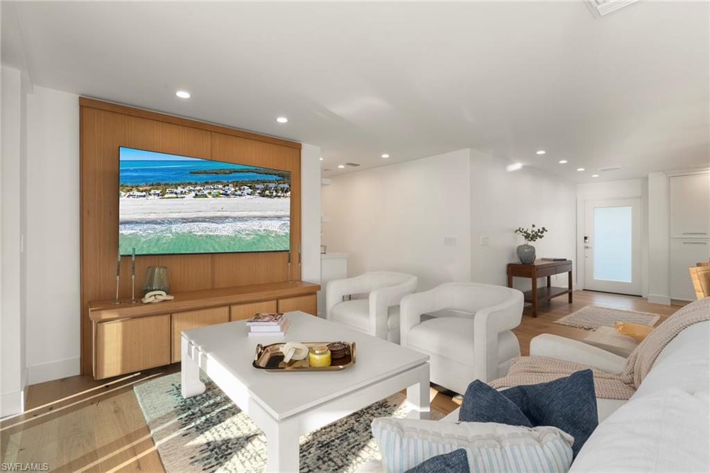 BEACH HOMES - Residential