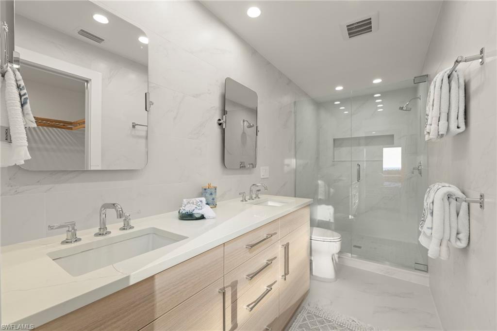 BEACH HOMES - Residential