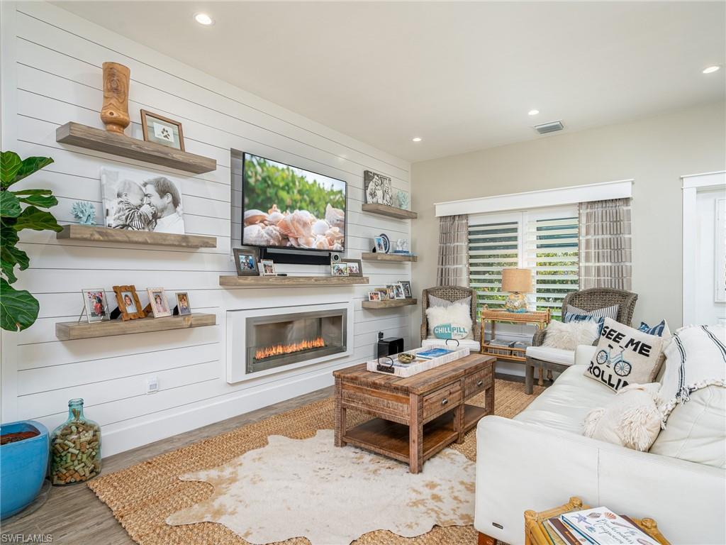 SHELL HARBOR - Residential