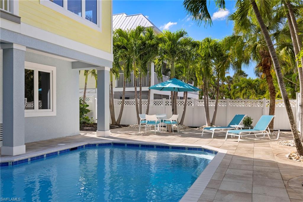 CAPTIVA BEACH - Residential